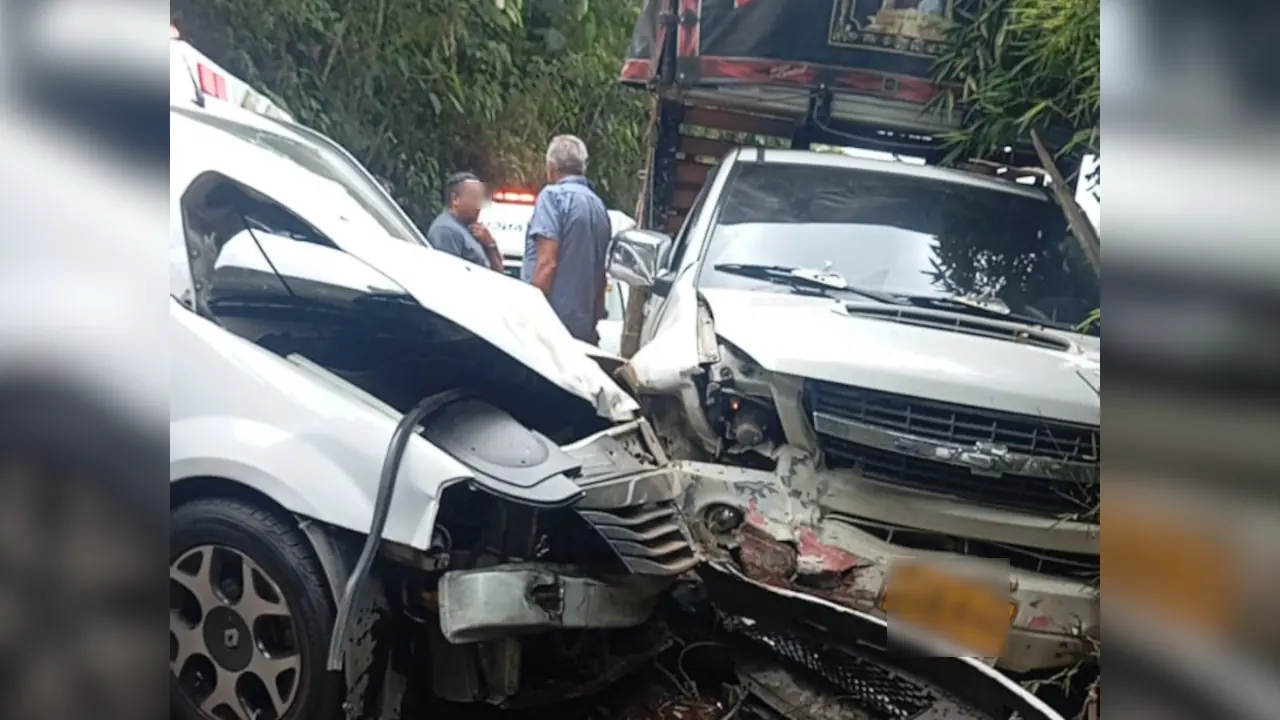 Cinco personas resultaron lesionadas tras accidente en el sector La Pastora, en jurisdicción de La Ceja