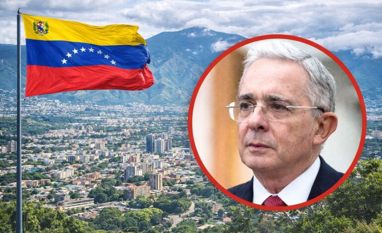 Álvaro Uribe se pronuncia sobre ataques de Estados Unidos a Venezuela y lanza advertencia a Colombia