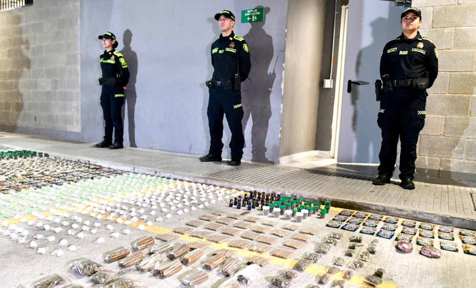 Megaoperativo en Medellín deja 19 capturados y más de 16 kilos de droga incautados