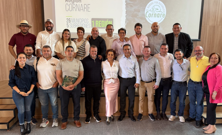 Cornare y alcaldes del Oriente firmaron acuerdo ambiental conjunto para proyectar el desarrollo del territorio