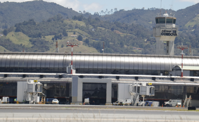 Aeropuerto José María Córdova tendrá cierres nocturnos por mantenimiento en pista