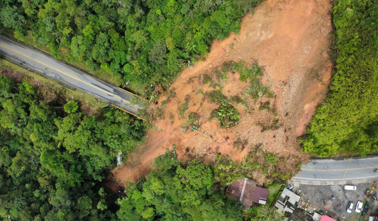 Reapertura de la autopista Medellín–Bogotá dependerá del clima tras derrumbe en San Luis