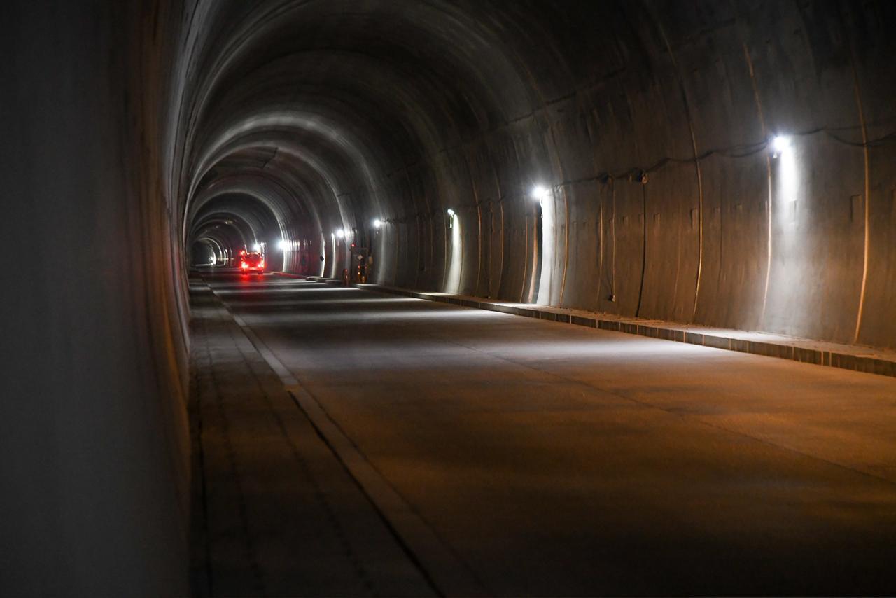 “No tienen razón para aplazar más la instalación”: gobernador exige avances en el Túnel del Toyo