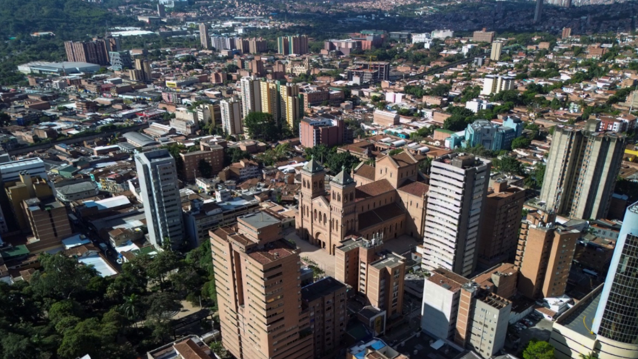 Alerta en Medellín por denuncias de estafa con concesionario de vehículos
