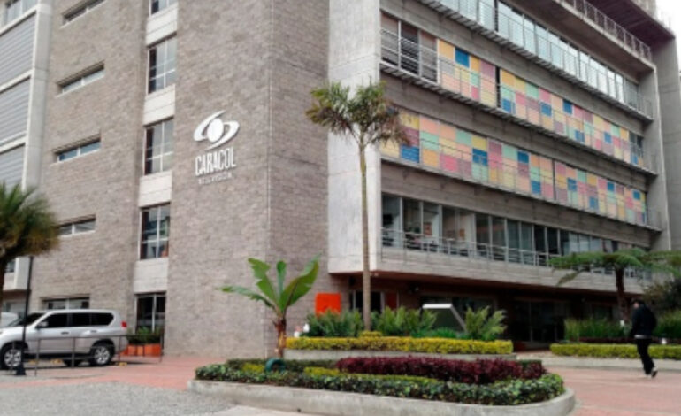Caracol activa investigaciones internas tras denuncias por presunto acoso en el entorno laboral del canal