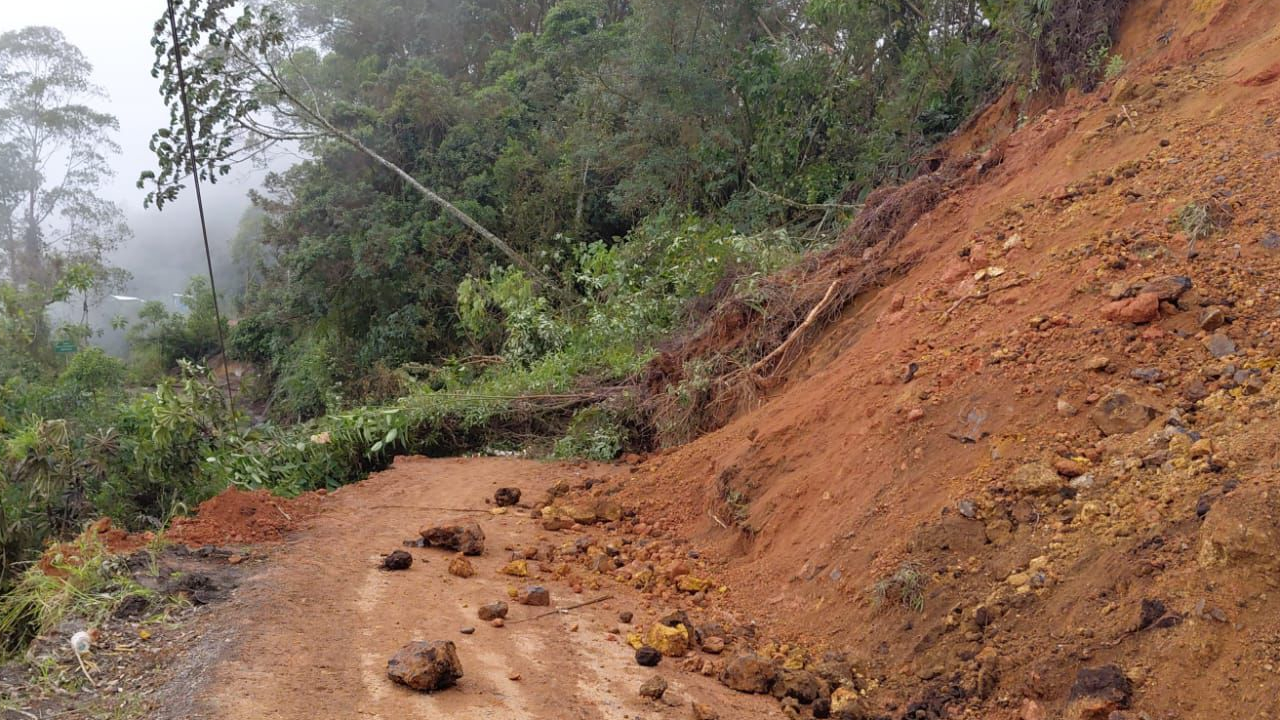 Atención conductores, no hay paso en la vía Concordia – Betulia por un deslizamiento que sigue creciendo