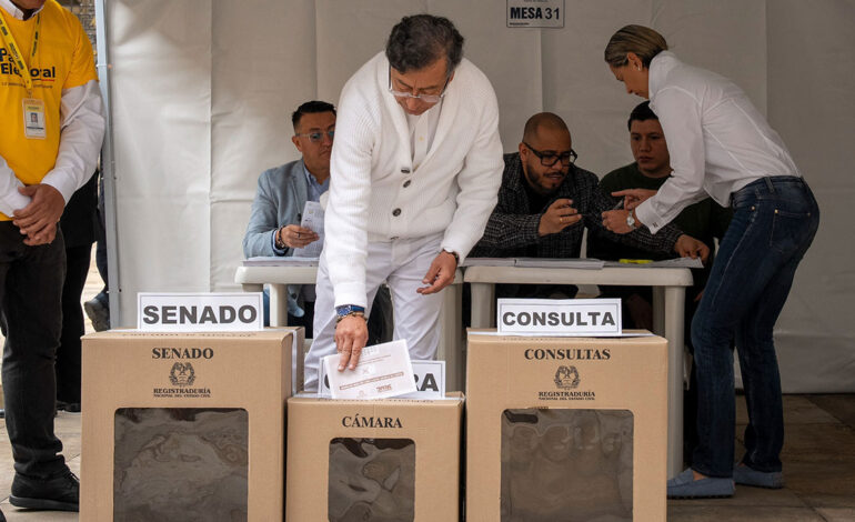 Gustavo Petro invita a los colombianos a votar en elecciones de Senado y Cámara