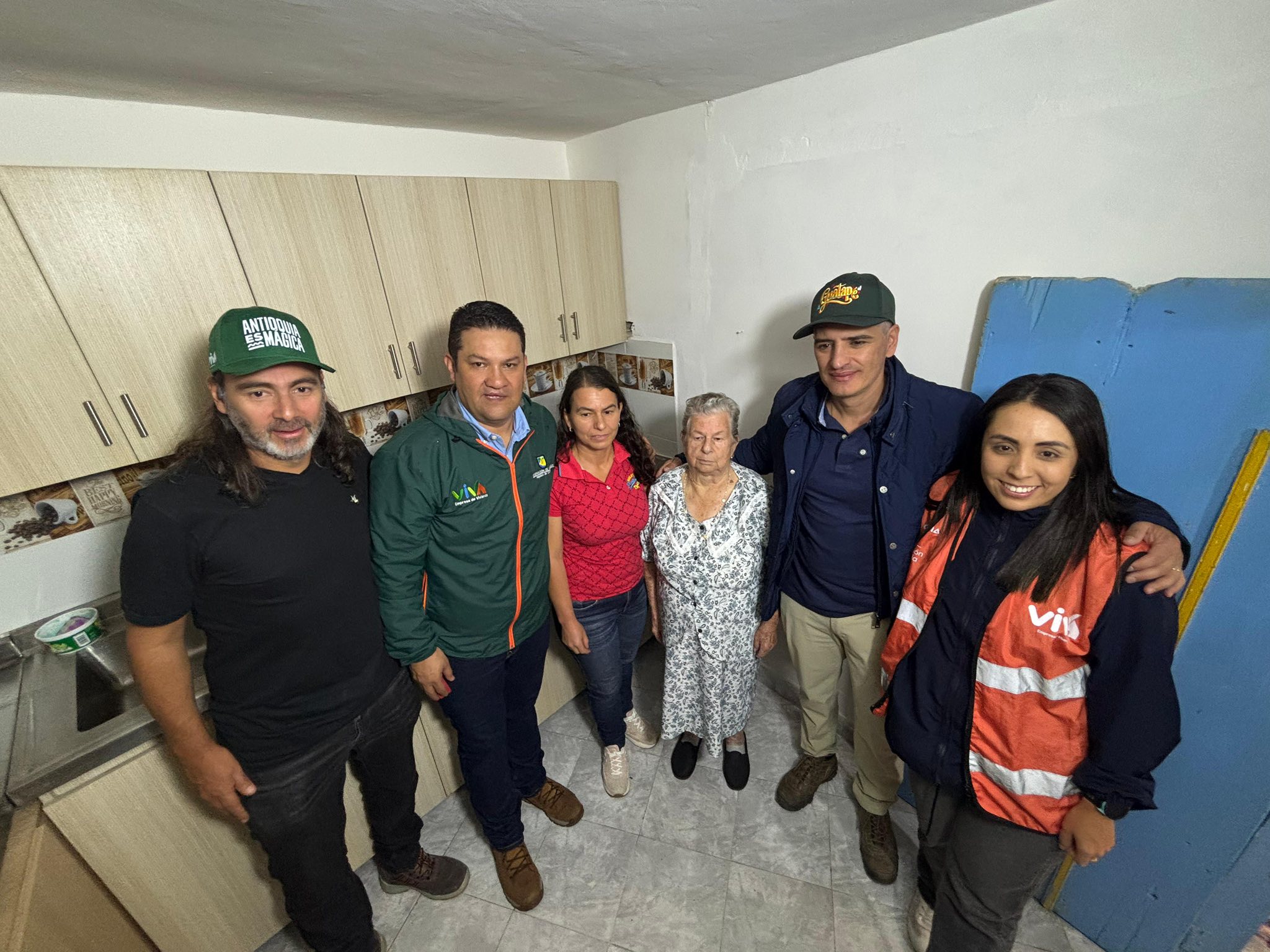Buenas noticias en Guatapé: 60 familias están más cerca de tener casa propia y 23 recibieron sus escrituras