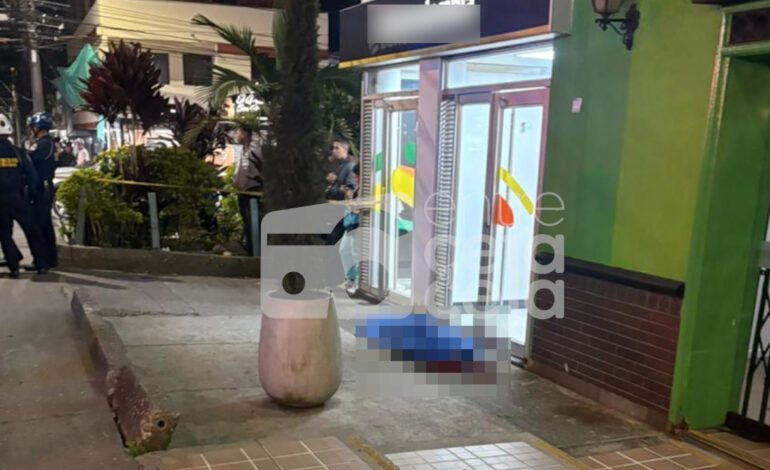 En Rionegro, hombre que habría discutido con otros en un negocio apareció muerto minutos después