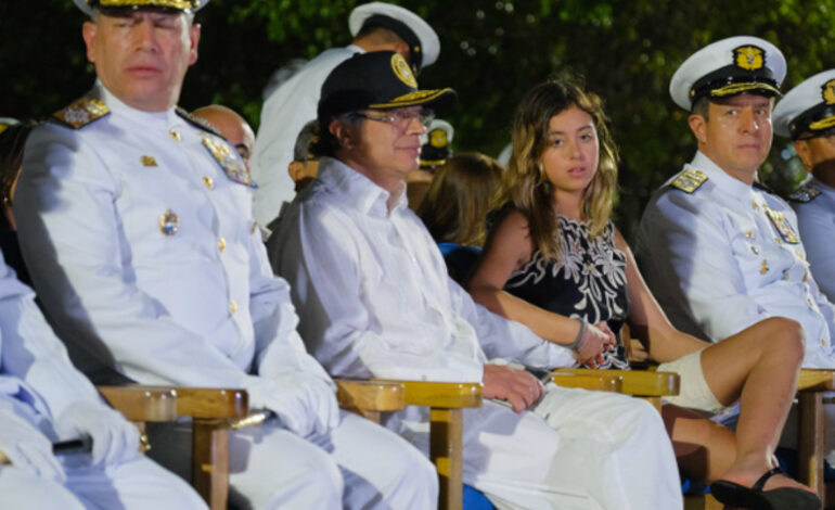 Hija de Petro protagoniza controversia tras ser nombrada madrina del primer buque de guerra construido en Colombia