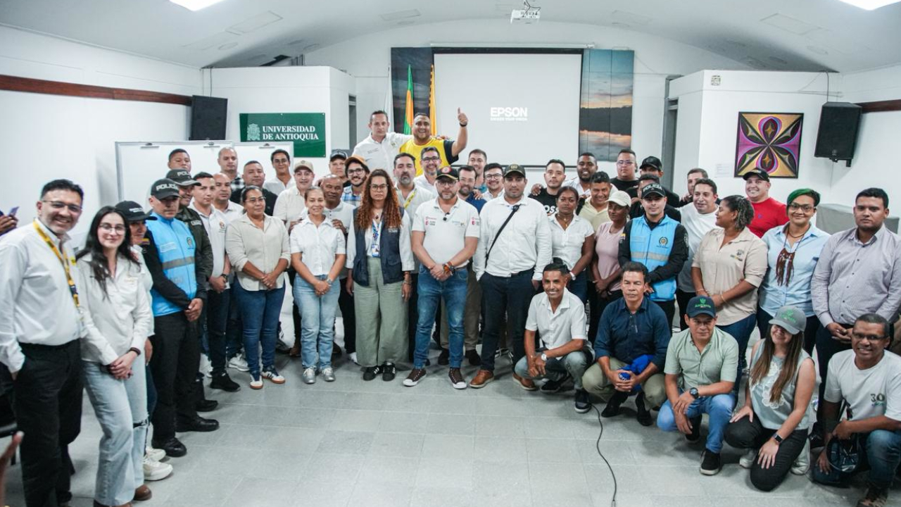 Mineros levantan paro minero tras 12 días de bloqueos en el Bajo Cauca