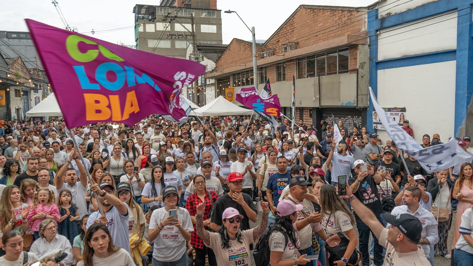 Simón Molina cierra campaña con concentraciones masivas en Rionegro y Medellín