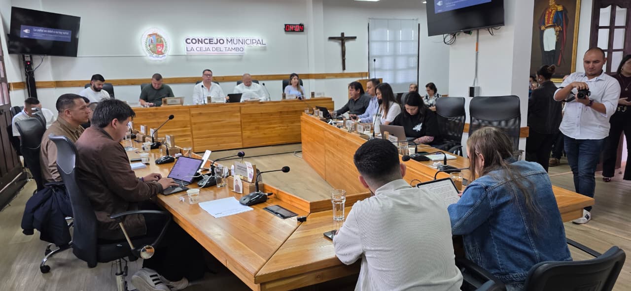 “Tengo la firmeza para poder avanzar con el proyecto del hospital”: alcaldesa de La Ceja defiende iniciativa en el Concejo