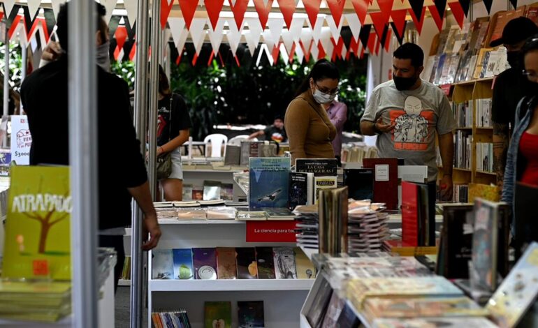 Medellín Capital Mundial del Libro 2027 reconocimiento UNESCO