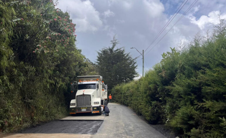 Alcaldía de Guarne inicia trabajos en la vía Yolombal tras coordinación con la Gobernación de Antioquia