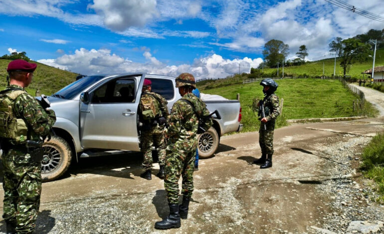 Ejército intensifica operativos en Marinilla con controles en vías, verificación de antecedentes y mayor presencia en zonas estratégicas