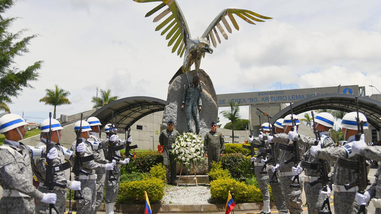 Fuerza Aeroespacial Colombiana realizó en Rionegro homenaje solemne a las víctimas del conflicto en Colombia