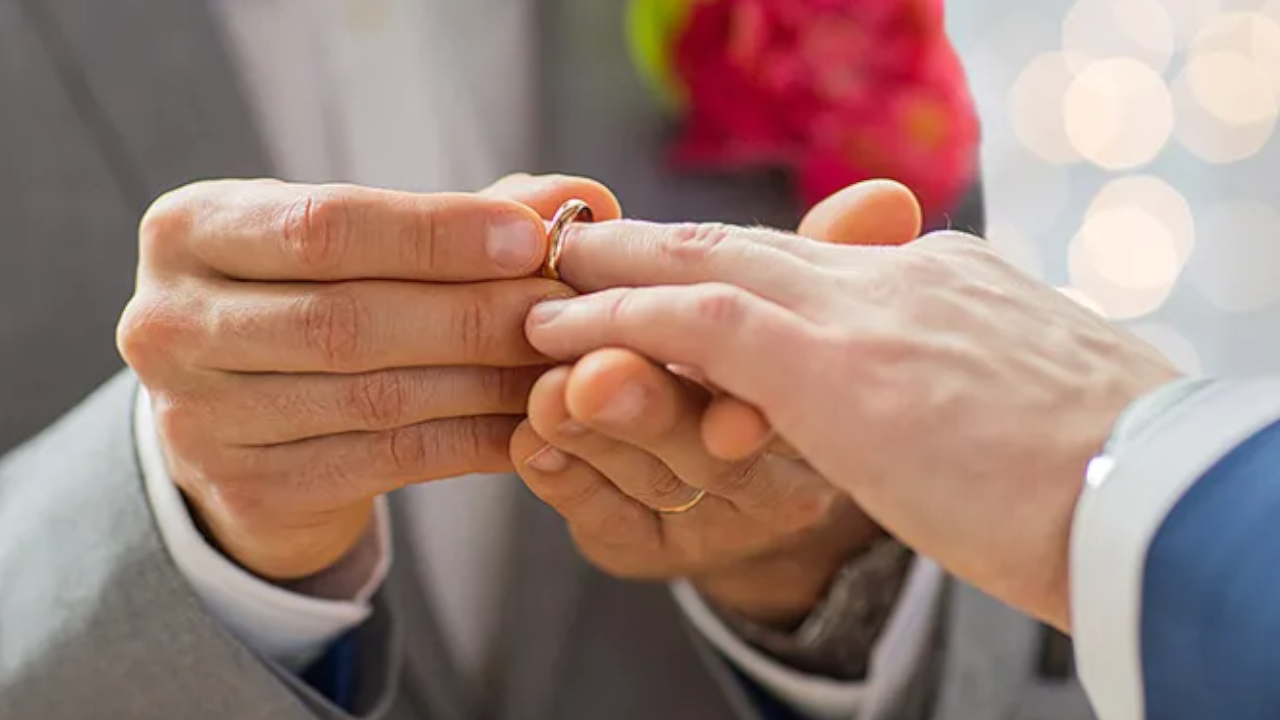 Matrimonio igualitario cumple 10 años en Colombia y aún enfrenta barreras en su aplicación: Defensoría