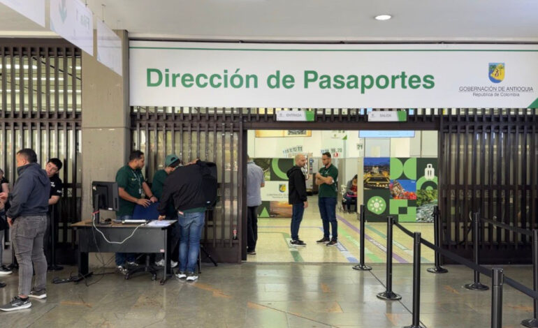 Se normaliza trámite de pasaportes en Antioquia tras superar fallas en sistema nacional