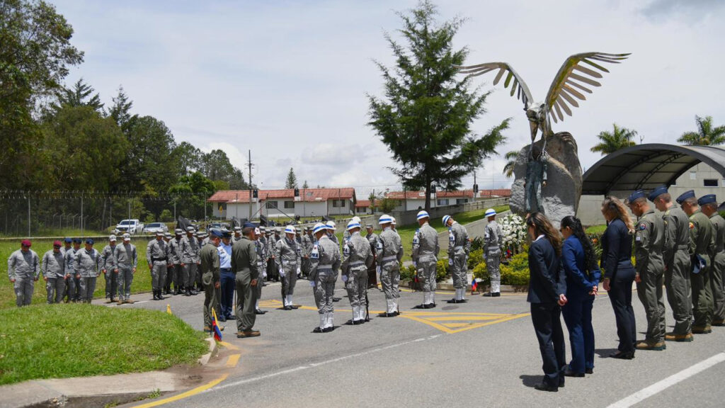 Fuerza Aeroespacial Colombiana realizó en Rionegro homenaje solemne a las víctimas del conflicto en Colombia