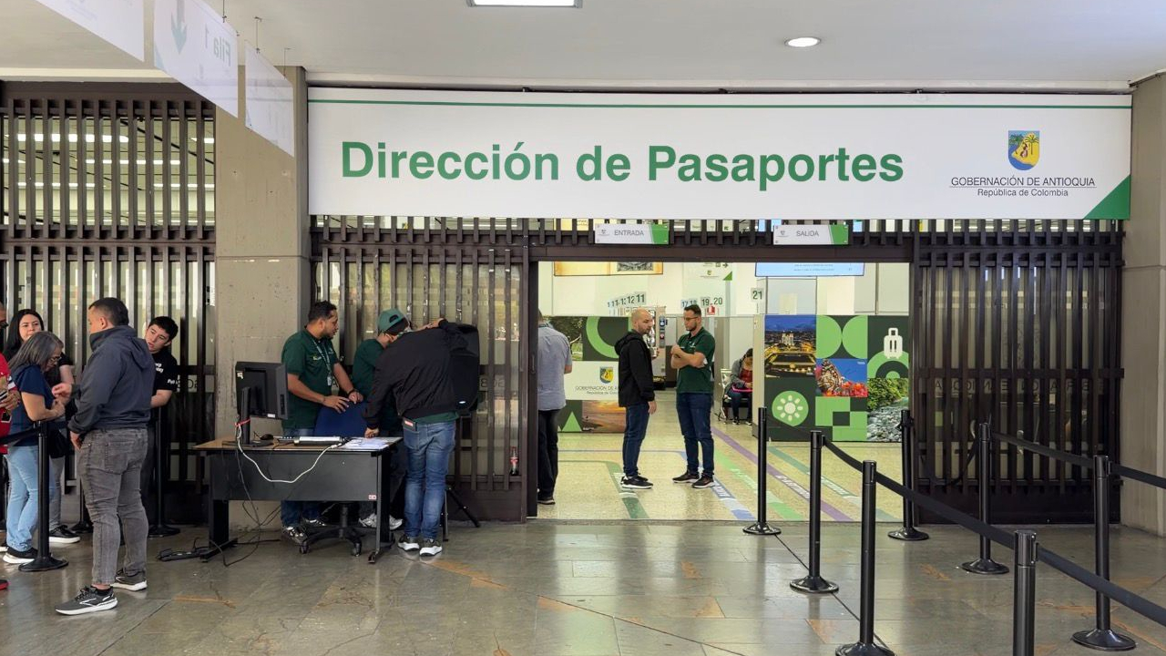 Fallas en plataforma de la Cancillería obligan a suspender trámites de pasaportes en todo el país