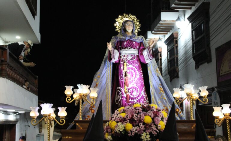 procesión de semana santa en El Retiro Antioquia con fieles