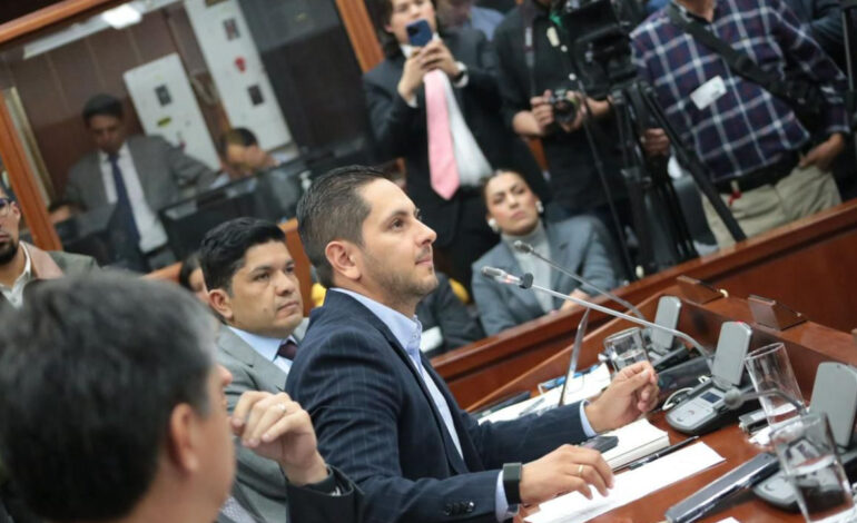 senador Esteban Quintero