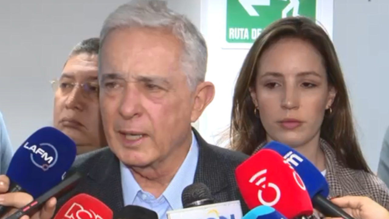 “FARC impone votar por Cepeda”: Uribe advierte sobre presión armada en la frontera con Ecuador y lanza críticas al Gobierno Petro