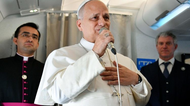 Papa León XIV responde a Trump con mensaje sobre soberbia, guerra y poder