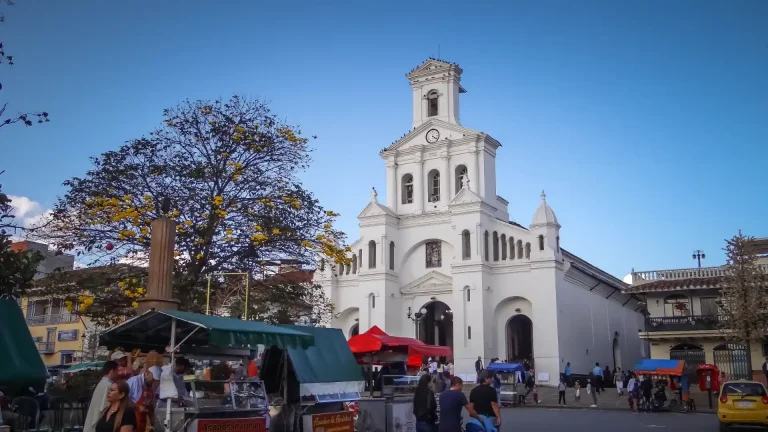 Marinilla apunta a tener basílica: restauran su templo principal mientras avanza este proyecto