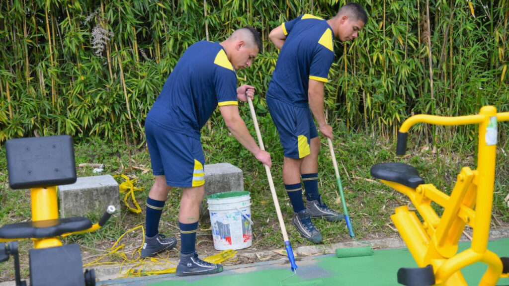 FAC recupera cancha en zona rural de Rionegro y la entregaron renovada a la comunidad