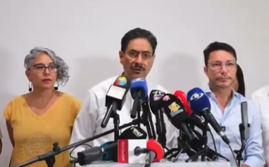 Carlos Caicedo renunció a su candidatura presidencial y anunció apoyo a Iván Cepeda