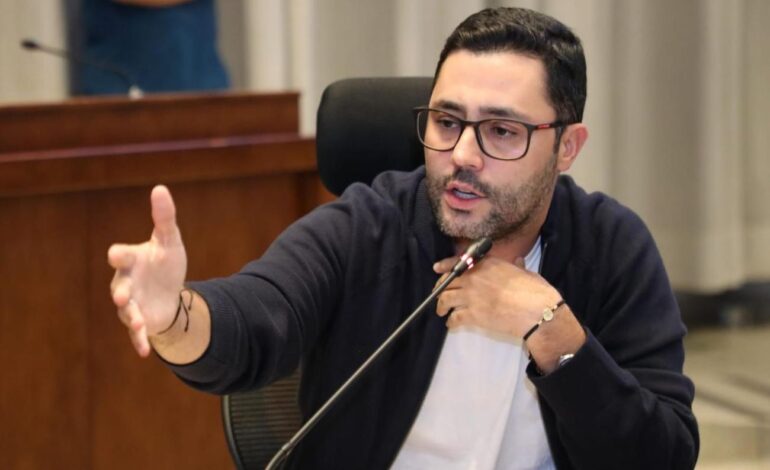 Sebastián López renuncia al Concejo de Medellín y se perfila para la Alcaldía