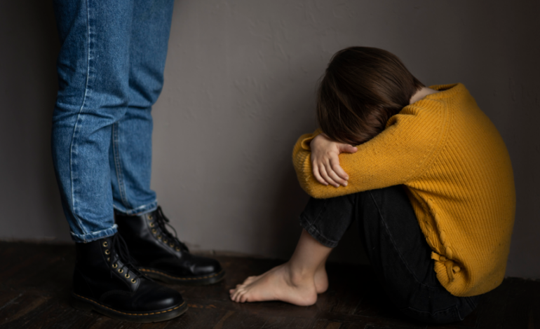 Investigan presunto abuso a menor en colegio de El Peñol