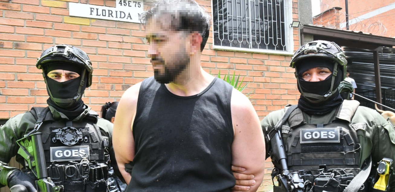 El “productor musical” que escondía un negocio de armas en Medellín