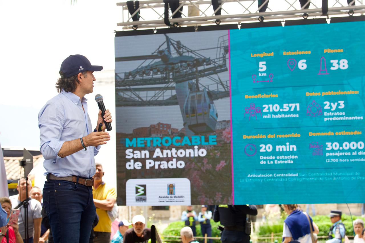 Medellín acelera inversiones en movilidad limpia para mejorar la calidad del aire