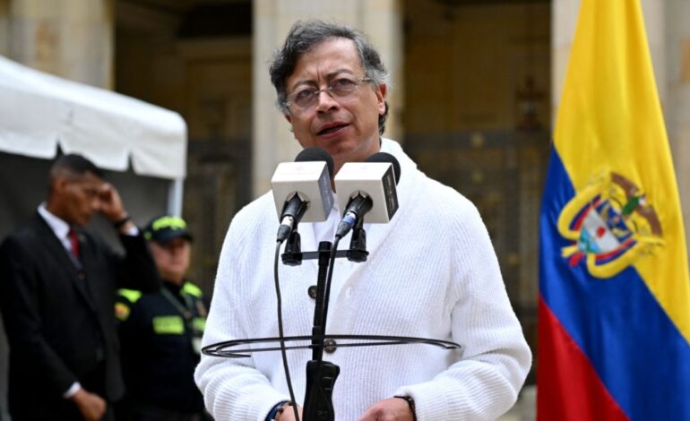 Gustavo Petro durante declaraciones sobre presuntas irregularidades electorales en Colombia