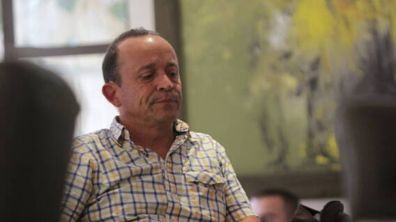Santiago Uribe se presentó ante autoridades para cumplir condena por caso “Los 12 Apóstoles”