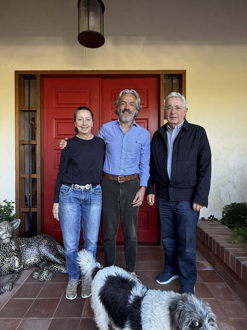 Oviedo se reunió con expresidente Uribe. ¿De qué hablaron?