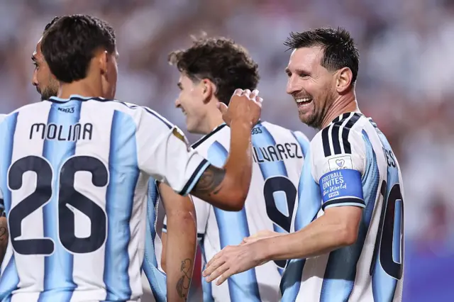 Jornada 1 del Mundial 2026: 75 tantos, goleadas históricas y favoritos en apuros
