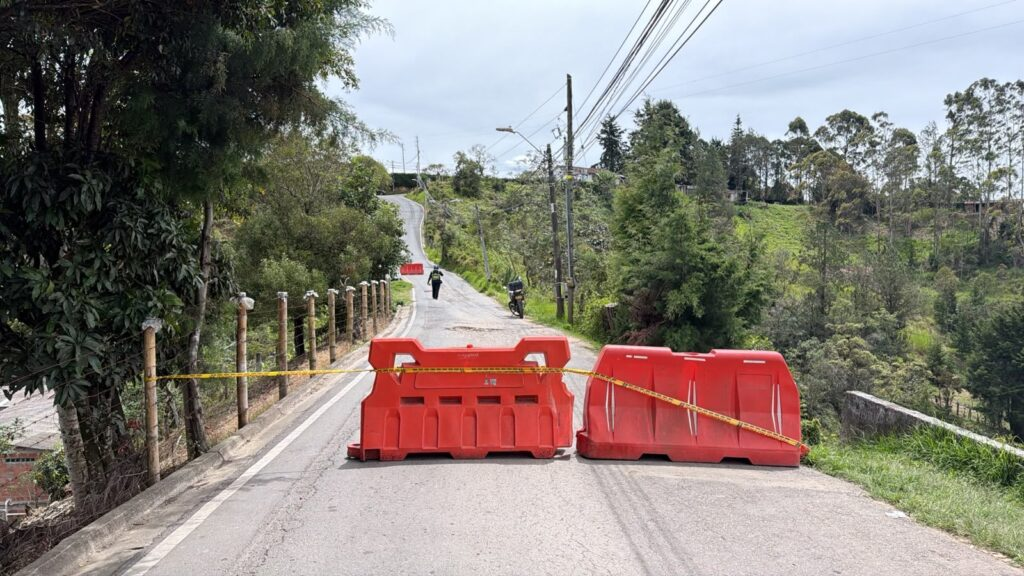 Cierre total en la vía rural de Rionegro por obras en un punto crítico