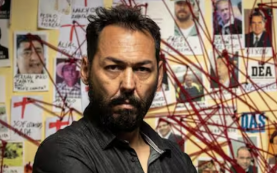 Daniel Mendoza publica fuertes críticas contra Iván Cepeda en la red social X.
