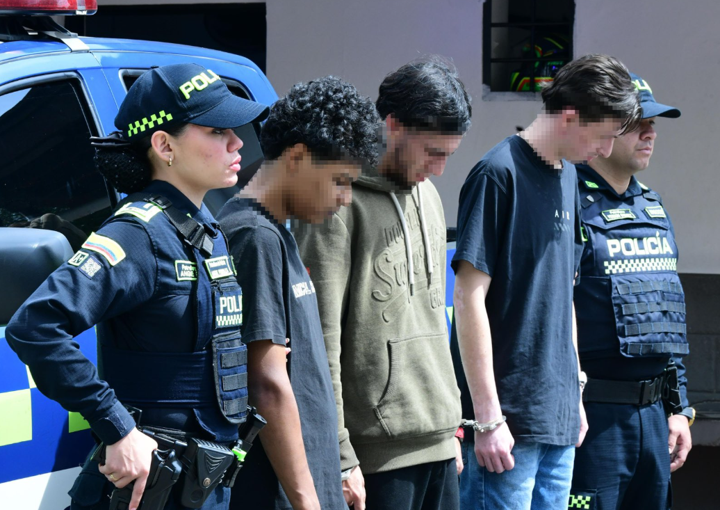 Una llamada al 123 permitió rescatar a dos personas secuestradas en Medellín y capturar a tres delincuentes