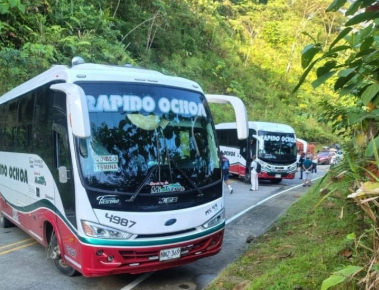 Operativo del Ejército Nacional sobre la vía Medellín–Quibdó tras el presunto secuestro de pasajeros por parte del ELN.