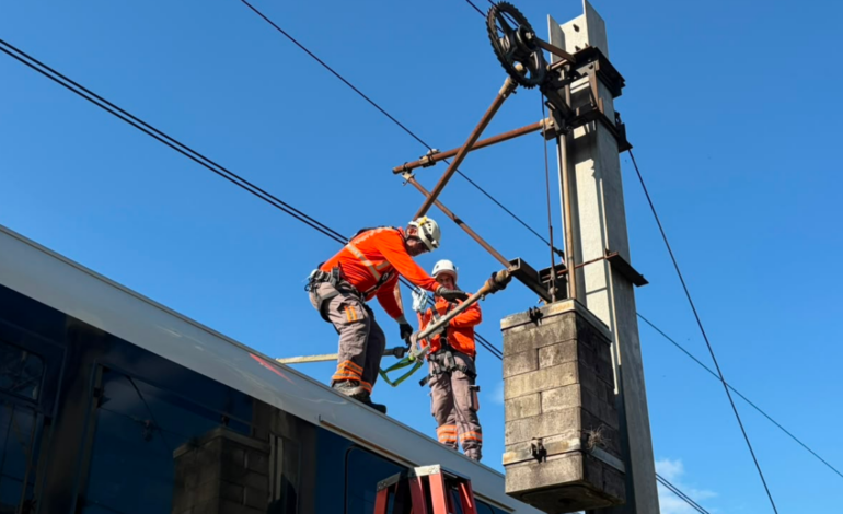 Daño en la catenaria del Metro de Medellín afecta la operación de la Línea A entre Poblado y La Estrella.