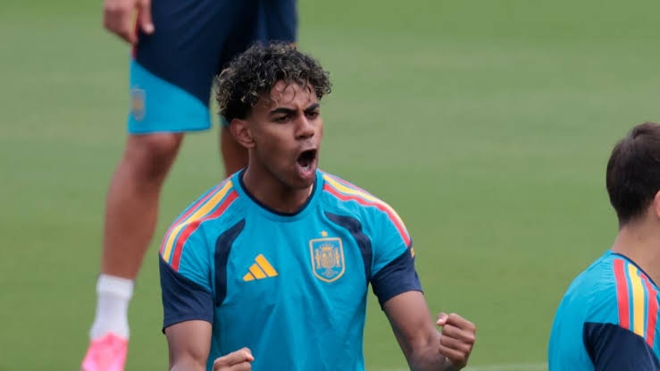 Francia y España protagonizan la primera semifinal del Mundial 2026. Las casas de apuestas anticipan un duelo muy parejo entre dos de las selecciones más fuertes del campeonato.