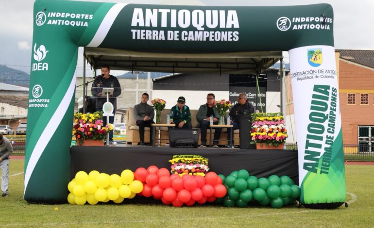 Ceremonia inaugural de los Juegos Intercolegiados Oriente 2026 en La Ceja.