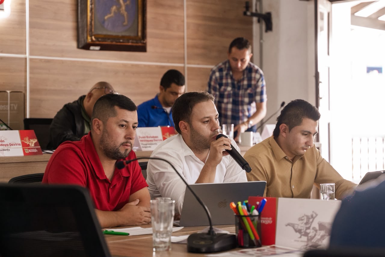 Proyecto de Acuerdo 008 sobre Presupuesto Participativo en Rionegro.