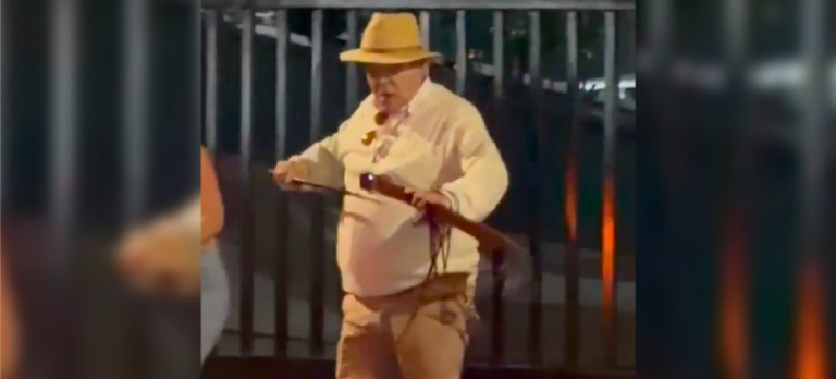 Concejal Omar Monroy durante el pronunciamiento sobre el altercado vial ocurrido en Medellín.